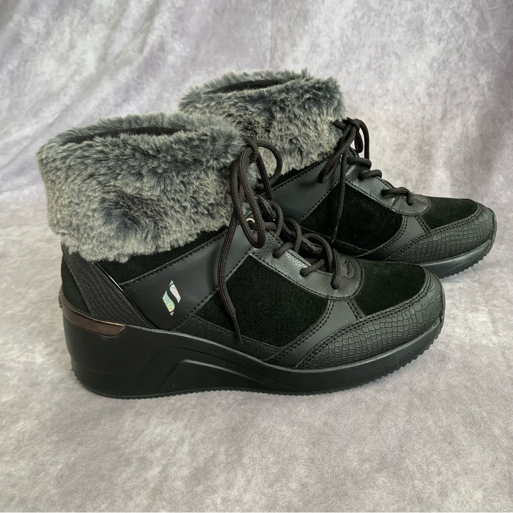 Skechers Street LA Million High N Fly Womens Wedge Sneaker  Sz 8